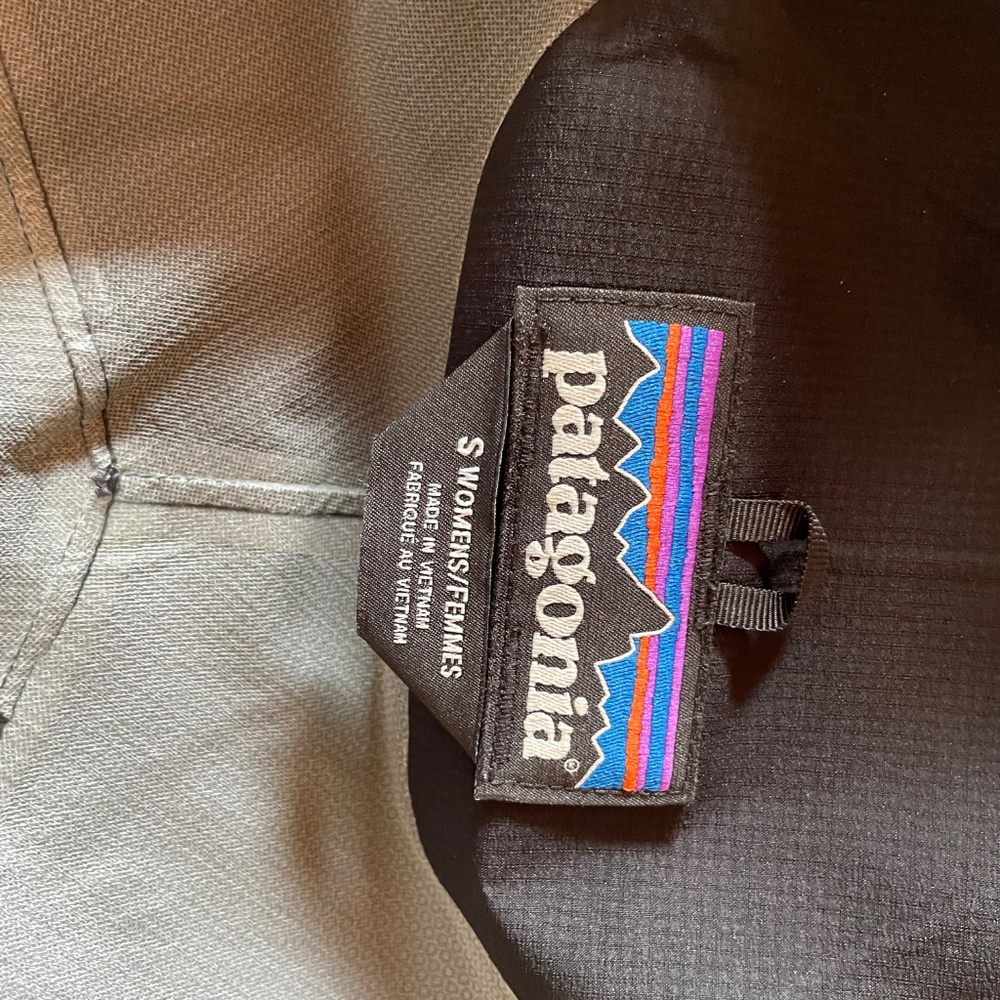 Patagonia Women's Stretch Rainshadow Jacket - Small - Picture 4 of 9